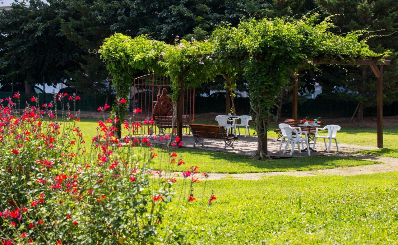 Hotel Xon'S Platja Ha Empuriabrava Exterior foto